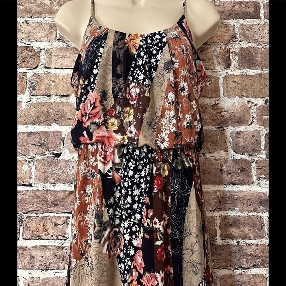 Late August Maxi Dress - NWOT - Picture 2 of 4